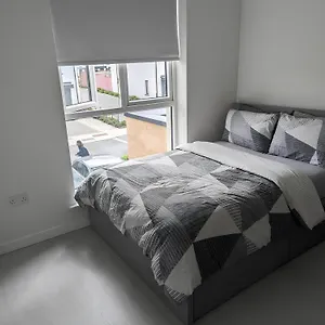 https://new-house-private-rooms-in-a-peaceful-neighborhood.dublin-hotelsweb.com