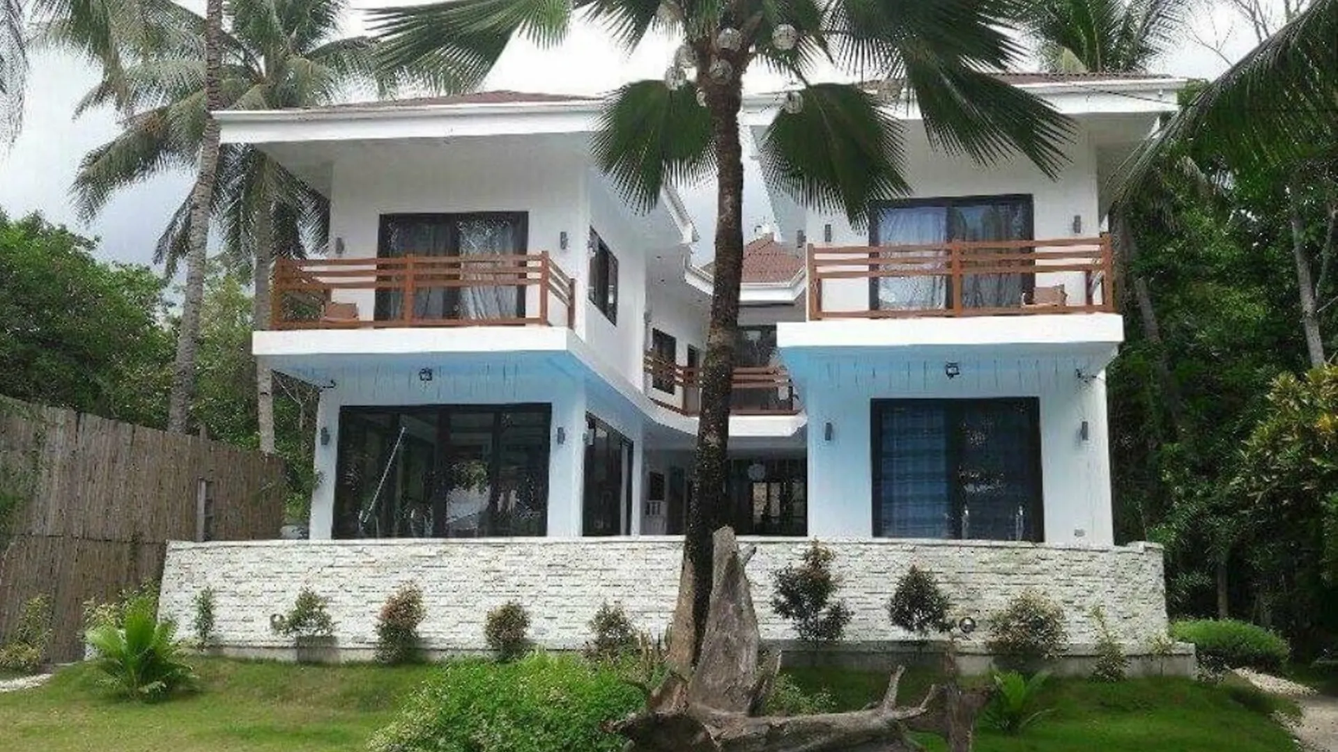 The Whitehouse By The Sea Villa Panglao